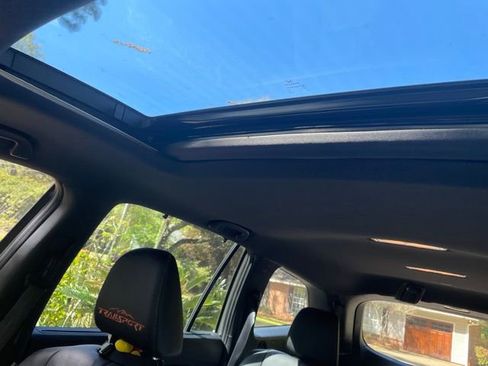 Used 2022 Honda Pilot TrailSport image 5