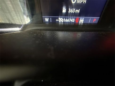 Used 2021 Chevrolet Silverado 1500 LT Trail Boss w/ Convenience Package II image 15