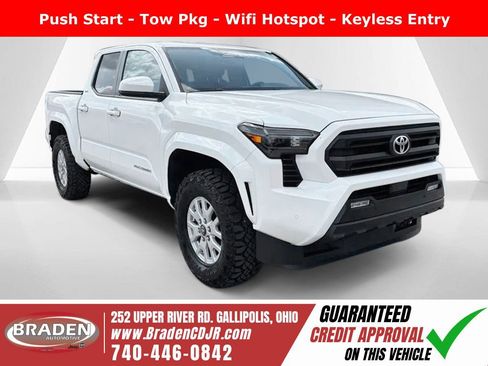 Used 2024 Toyota Tacoma SR5 image 1