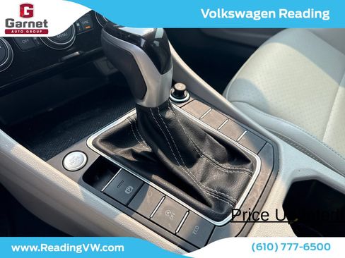 Used 2023 Volkswagen Jetta SE FWD image 15