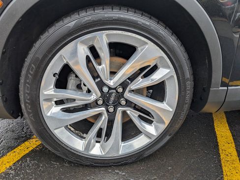 Used 2016 Lincoln MKX Reserve w/ Technology Package image 11