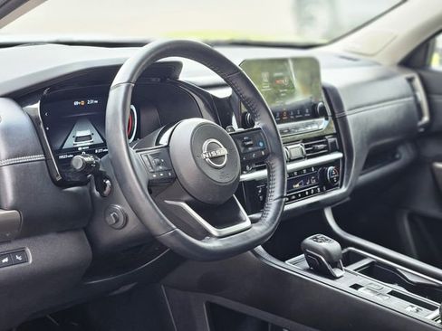 Certified 2024 Nissan Pathfinder Platinum w/ Cargo Package image 17