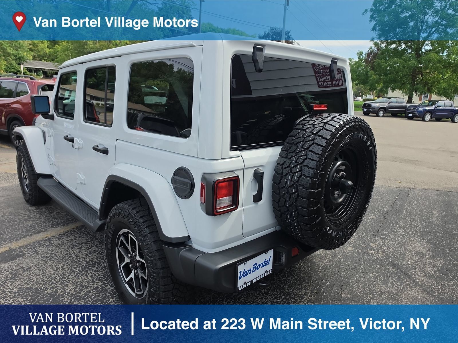 Used 2021 Jeep Wrangler Unlimited Sahara w/ Uconnect 4C Nav & Sound Group AWD/4WD image 7