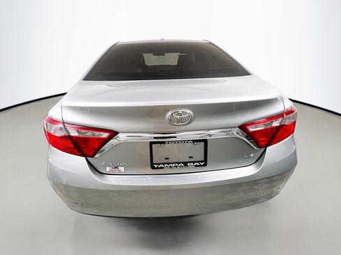 Used 2016 Toyota Camry LE image 6