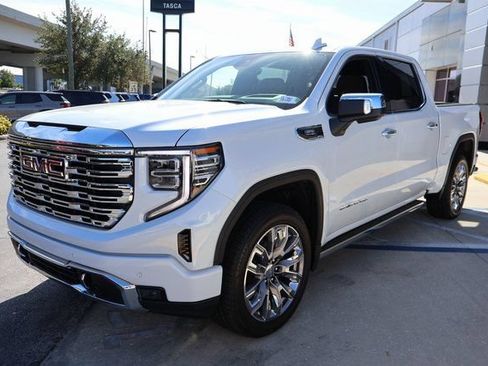 New 2026 GMC Sierra 1500 Denali w/ Denali Reserve Package AWD/4WD image 3
