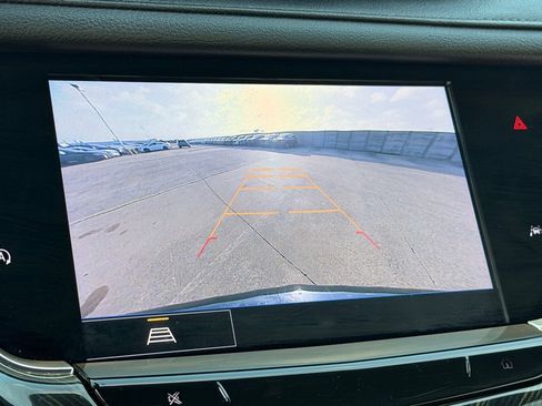 Used 2022 Cadillac XT6 Premium Luxury FWD image 25