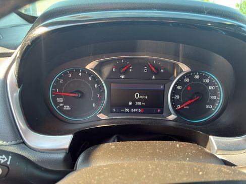 Used 2021 Chevrolet Traverse LT FWD image 20