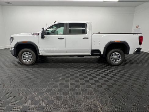 Used 2024 GMC Sierra 2500 Pro image 2