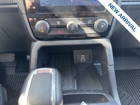 Used 2024 Ford Ranger XLT w/ Technology Package image 25