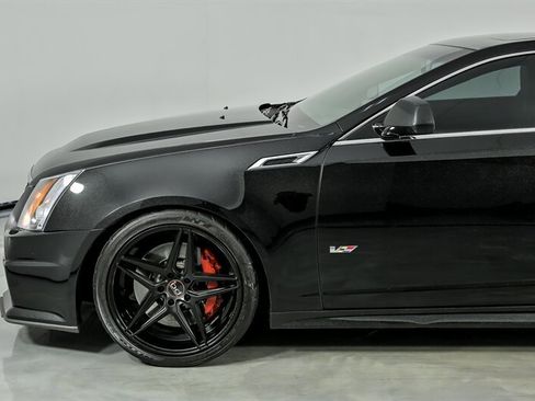 Used 2011 Cadillac CTS V image 6