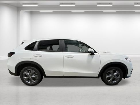 New 2026 Honda HR-V LX image 2