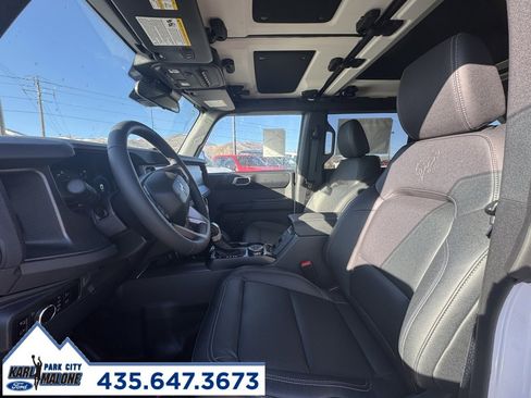 New 2025 Ford Bronco Badlands image 9