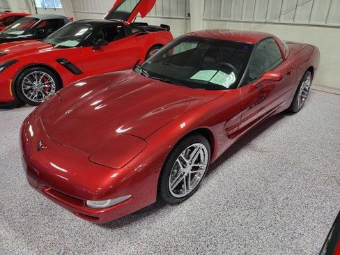 Used 2002 Chevrolet Corvette Coupe w/ Preferred Equipment Group2 image 3