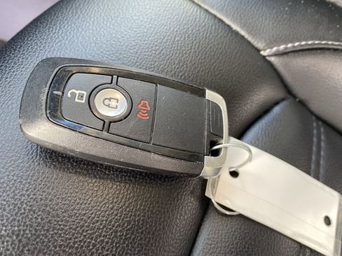 Used 2019 Ford Edge SEL w/ Equipment Group 201A image 24