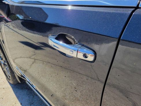 Used 2023 GMC Sierra 1500 Denali Ultimate image 11