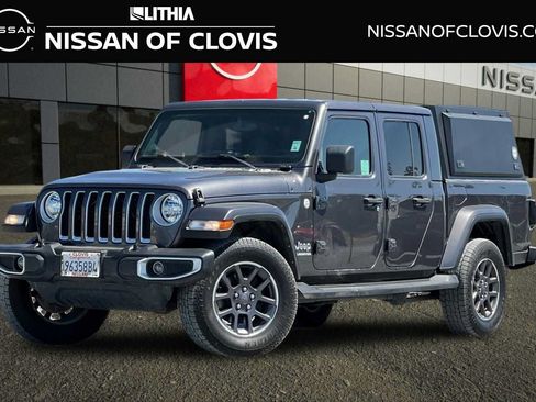 Used 2022 Jeep Gladiator Overland w/ Popular Equipment Package AWD/4WD image 1