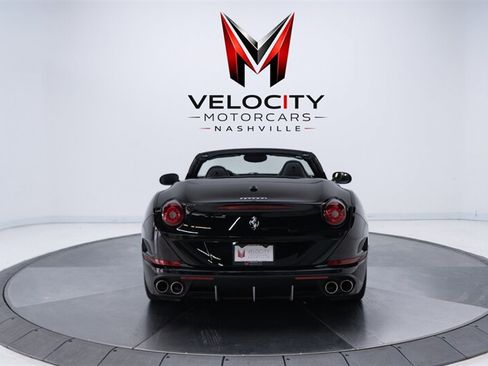 Used 2017 Ferrari California T RWD image 15