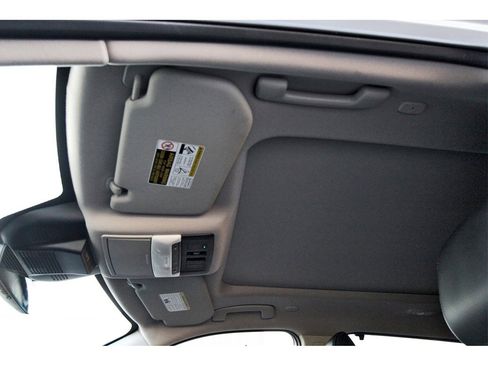 Used 2022 Nissan Rogue Platinum w/ Head-Up Display Package image 26