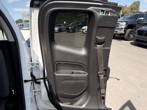 Used 2020 Chevrolet Colorado W/T w/ WT Convenience Package RWD image 14