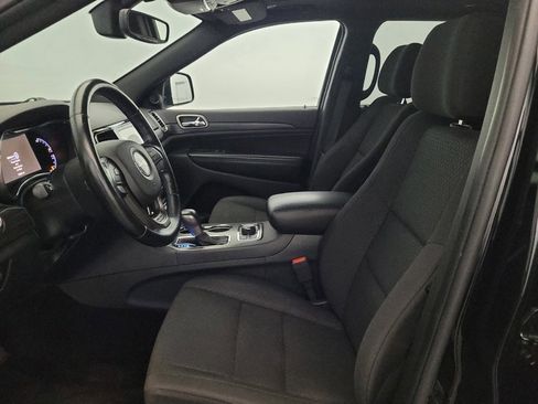 Used 2019 Jeep Grand Cherokee Laredo AWD/4WD image 17