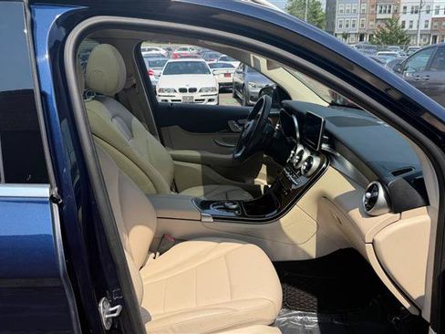 Used 2017 Mercedes-Benz GLC 300 4MATIC image 13