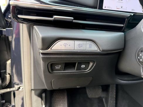 Certified 2026 Genesis GV80 2.5T AWD/4WD image 18