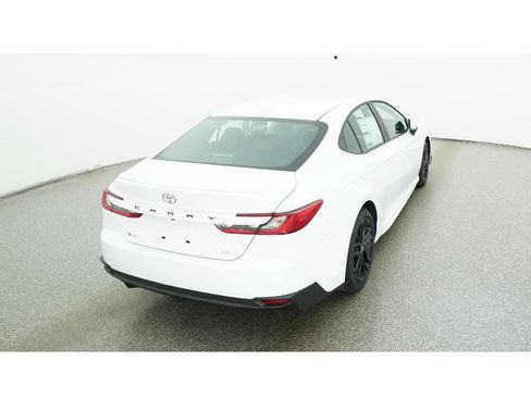 New 2026 Toyota Camry SE image 8