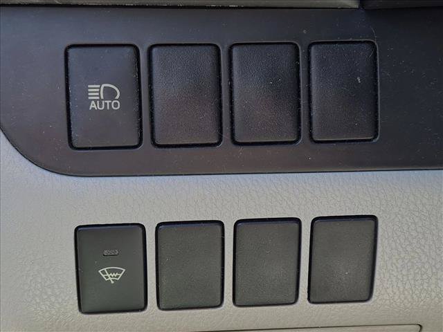 Used 2017 Toyota Highlander LE FWD image 18