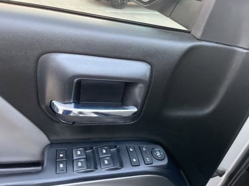 Used 2018 Chevrolet Silverado 1500 LT w/ Texas Edition image 14