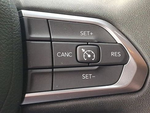 Used 2024 Jeep Compass Latitude AWD/4WD image 22