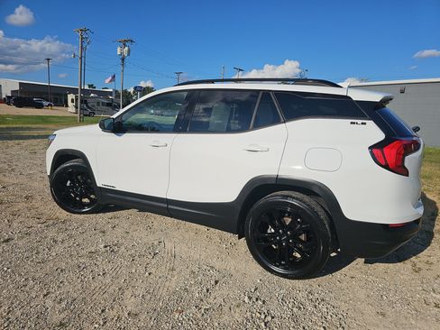 Used 2019 GMC Terrain SLE w/ Black Edition FWD image 7