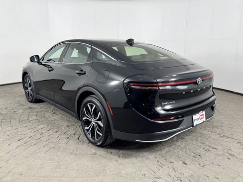 Used 2025 Toyota Crown image 4