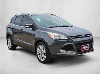 Used 2015 Ford Escape Titanium FWD video 3