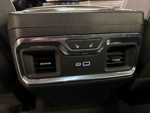 Used 2025 Chevrolet Silverado 1500 LTZ w/ LTZ Premium Package AWD/4WD image 27