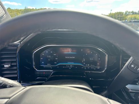 Used 2025 Chevrolet Silverado 1500 LT image 16