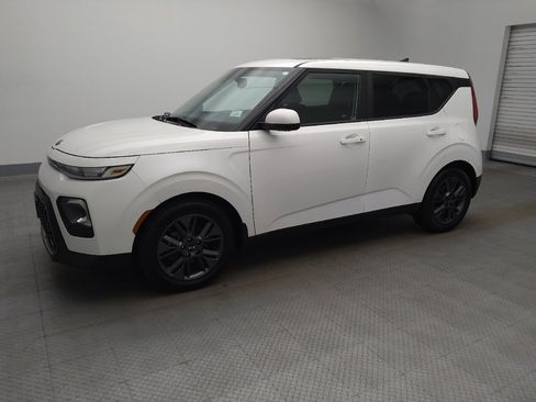 Used 2021 Kia Soul EX FWD image 2