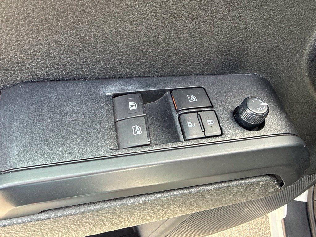 Used 2021 Toyota Tacoma SR RWD image 23