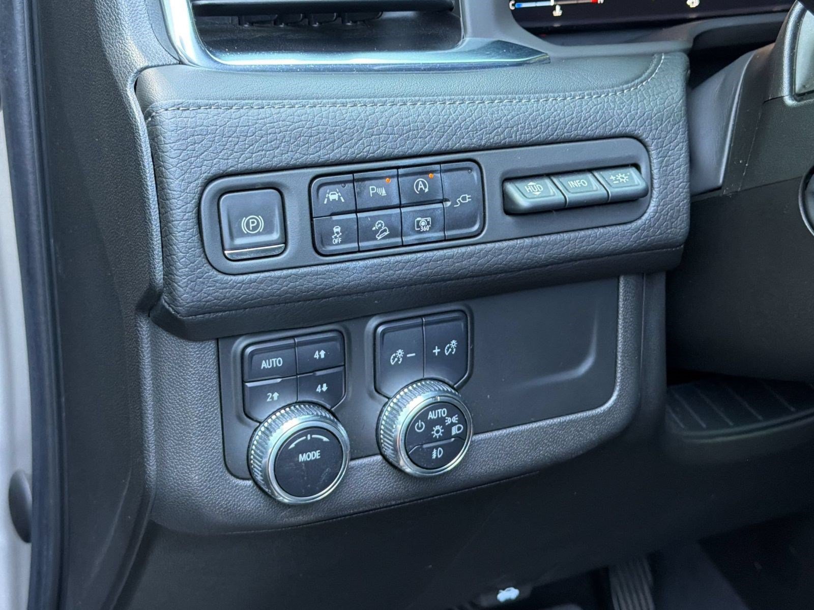 Used 2022 GMC Yukon Denali AWD/4WD image 21