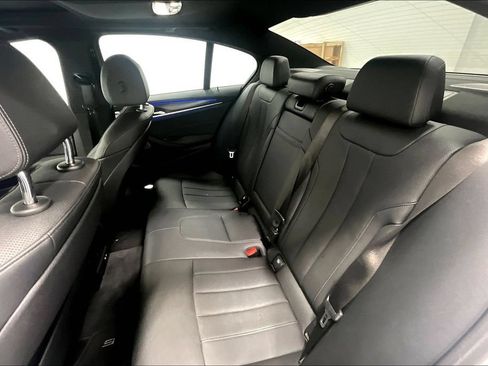 Used 2023 BMW 530i RWD image 28