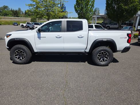 New 2026 Chevrolet Colorado ZR2 w/ Technology Package AWD/4WD image 3