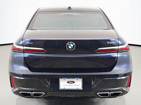 Used 2023 BMW 760i xDrive w/ Executive Package image 16