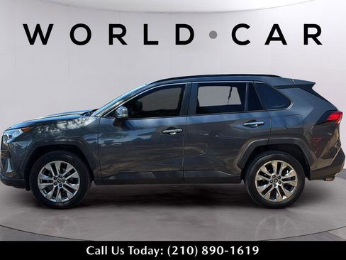 Used 2019 Toyota RAV4 Limited FWD image 12