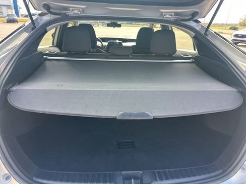 Used 2022 Toyota Prius LE image 20