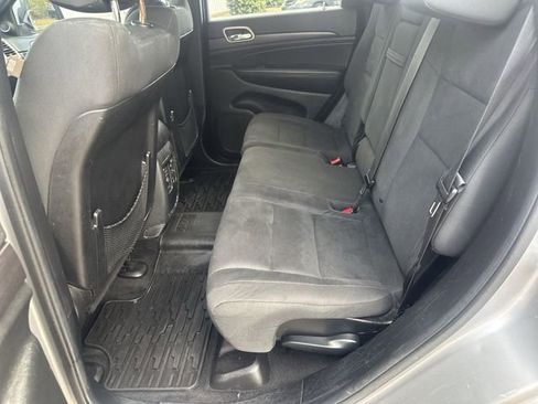 Used 2015 Jeep Grand Cherokee Laredo w/ Quick Order Package 23E image 14