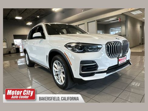 Used 2023 BMW X5 xDrive40i w/ Premium Package image 1