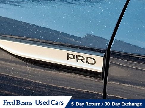 Certified 2023 Volkswagen ID.4 Pro image 31