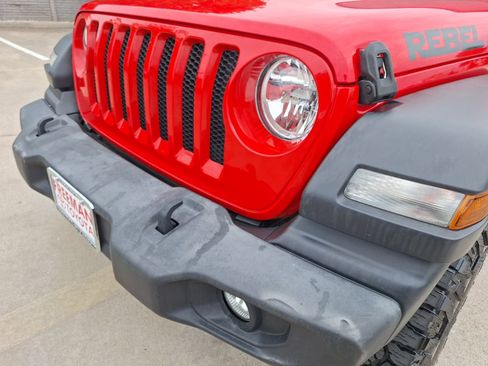 Used 2018 Jeep Wrangler Unlimited Sport AWD/4WD image 10