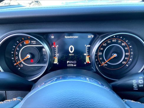 Certified 2023 Jeep Wrangler Altitude image 24