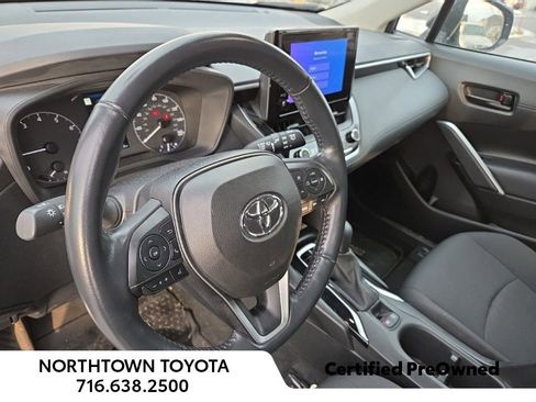Used 2023 Toyota Corolla Cross LE image 16
