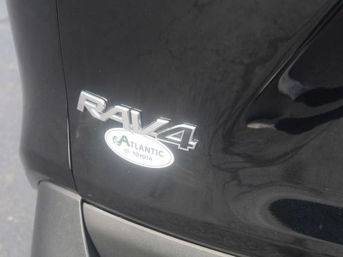Used 2019 Toyota RAV4 XLE Premium w/ Cold Weather Package AWD/4WD image 34